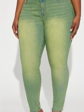 Fashion Nova Green Ombre Women’s Jeans Hampton Tinted new size 9 Skinny Jeans